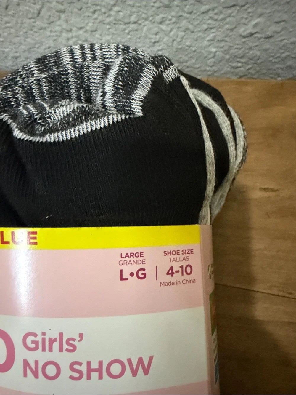 Hanes Girls' No-Show Socks - Black, Gray & Pink Accents (20 Pack)